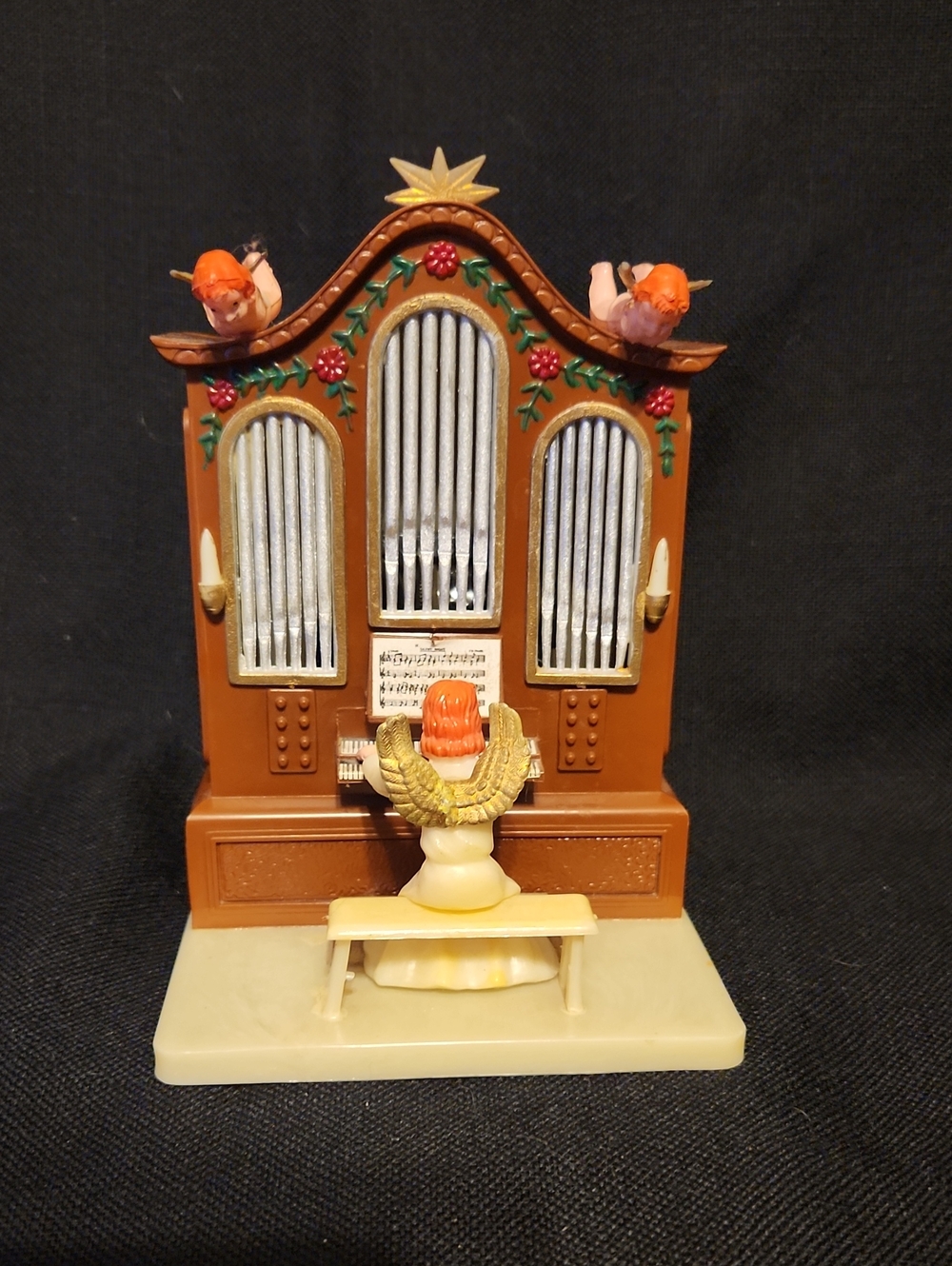 1960s Vintage Music Box CHRISTMAS